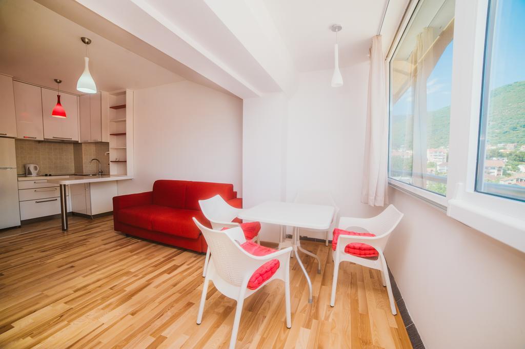 Apartment Dv Magnolia Tivat Ruang foto